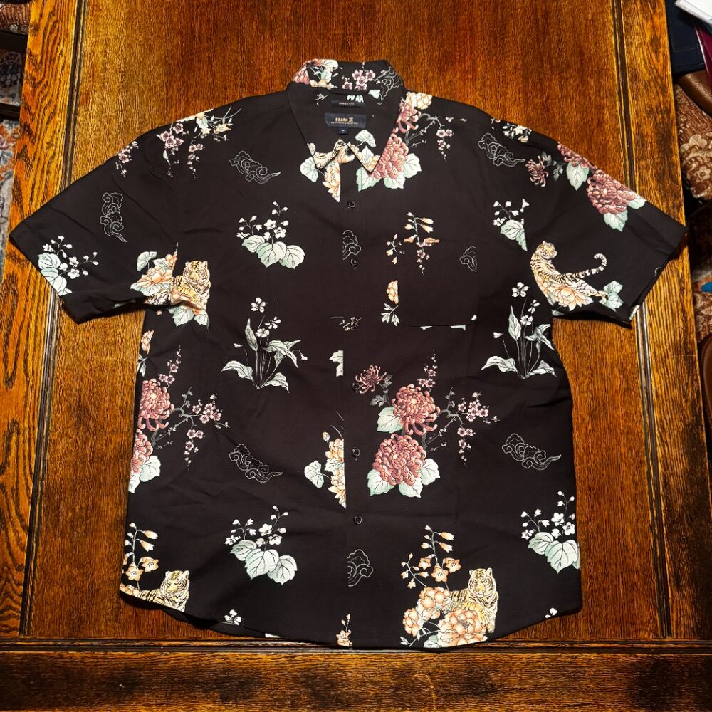 Rare Roark japanese tiger print button up (size XL) 🐅